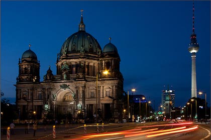 577312_572466759443919_1565888905_n